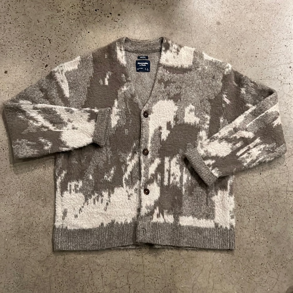 Abercrombie fuzzy abstract cardigan